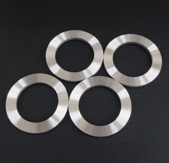 Ano ang mga katangian ng corrugated composite gasket?